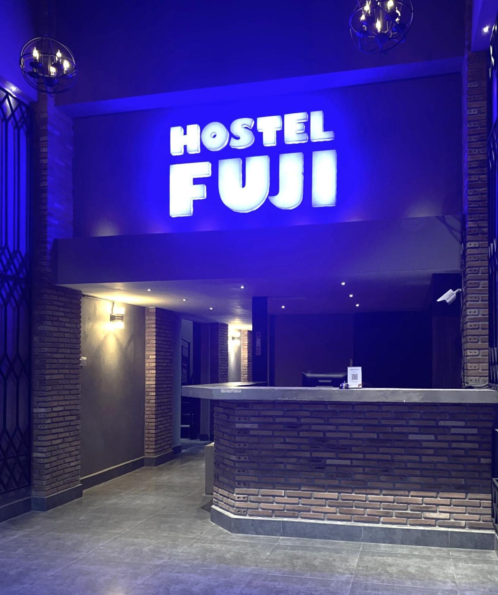 Hostel Fuji Phnom Penh Exterior foto